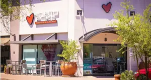 Koibito Poke Franchise Cost, Training, & Opportunities