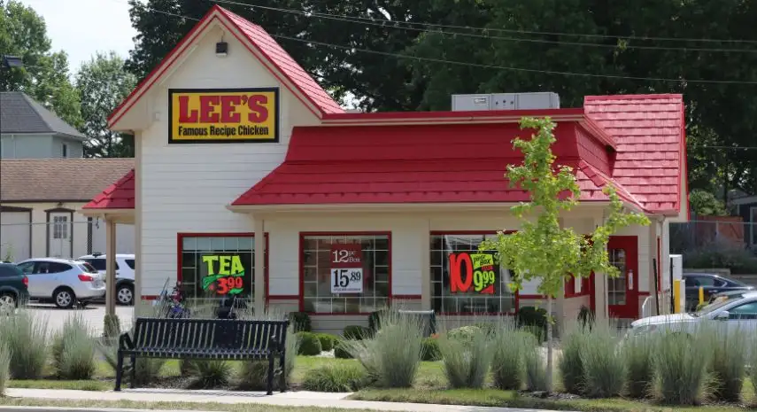 Lee’s Famous Recipe Chicken Franchise Opportunity image 4