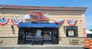 Long Island Bagel Café