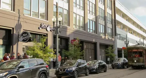 Main Squeeze Juice Co. Franchise For Sale image 3