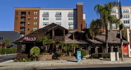 Max’s of Manila Franchise Cost & Fees Opportunities