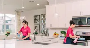 MOLLY MAID Canada