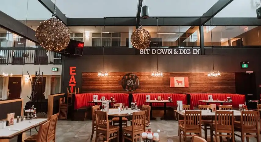 Montana’s BBQ & Bar Canada