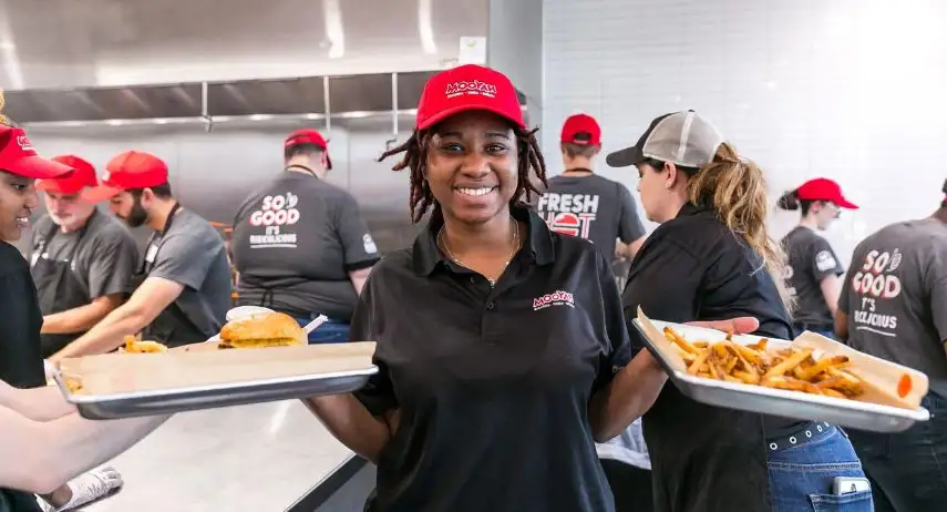 MOOYAH Burgers, Fries & Shakes Franchise Opportunity image 3