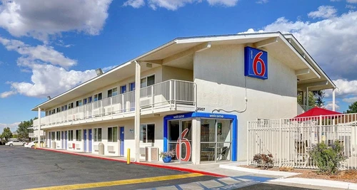 Motel 6 Franchise Cost, Fees & Opportunities