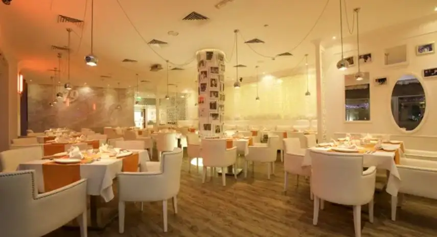 Moti Mahal Delux India