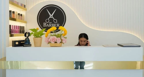 MrBARBER Unisex Salon Franchise For Sale