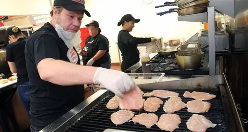 Muscle Maker Grill Franchise Opportunities image 2