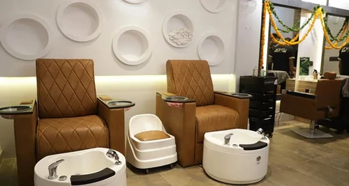 NS4 Salon Franchise Cost, Fees, Opportunity
