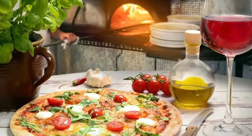 Paisano's Pizza Franchise Opportunity image 2