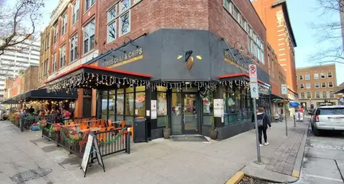 Petro's Chili & Chips Franchise For Sale