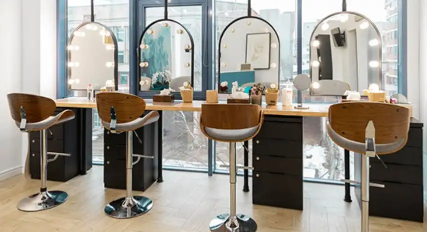 Pinks n Bloos Beauty Salons India