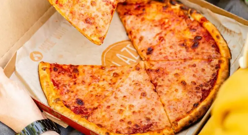 Pizza Pizza Canada Franchise Opportunity image 2