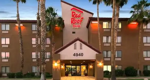 Red Roof Inn Franchise Cost & Fees Opportunities