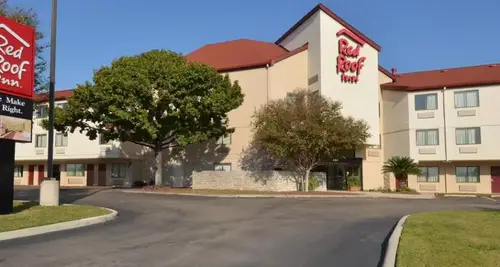 Red Roof Inn Franchise Cost & Fees Opportunities