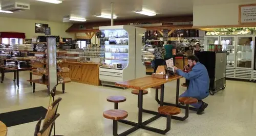 Rise’n Roll Bakery & Deli Franchise Opportunity image 4