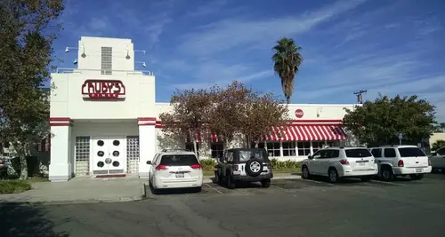 Ruby’s Diner Franchise Investment, Cost & Opportunity