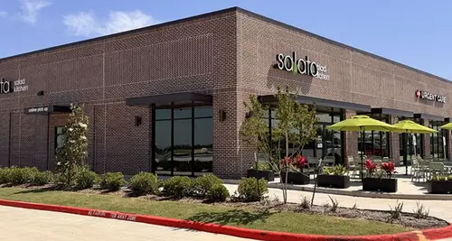 Salata Salad Kitchen Franchise Opportunity image 3