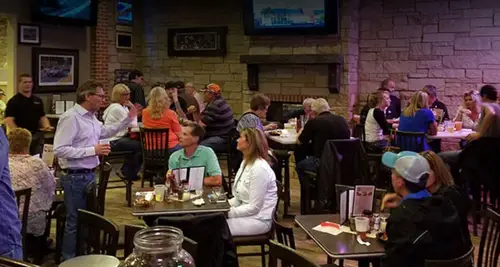 Sam & Louie’s Franchise Investment, Cost & Opportunity image 3