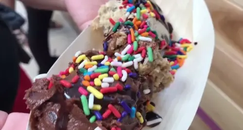 Scooped Cookie Dough Bar Franchise For Sale image 3