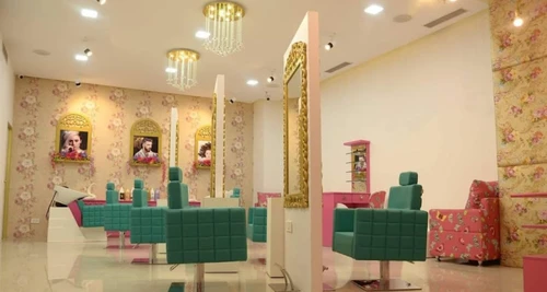 Selfie Unisex Salon Franchise Cost, Fees, Opportunity