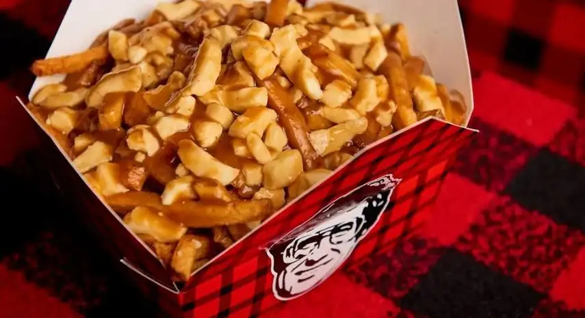 Smoke’s Poutinerie Canada Franchise Opportunity image 2
