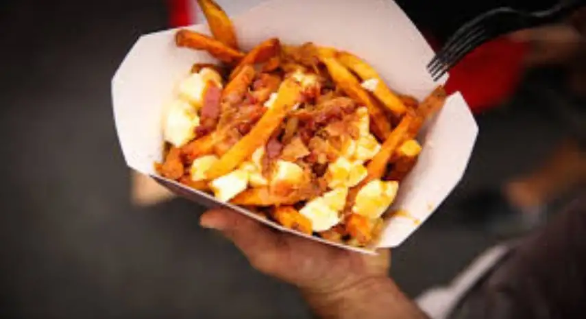 Smoke’s Poutinerie Canada Franchise Opportunity image 3