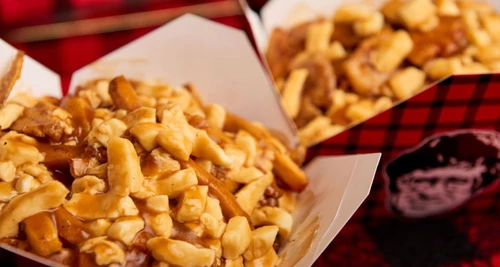 Smoke’s Poutinerie Franchise Cost, Fees, Opportunities