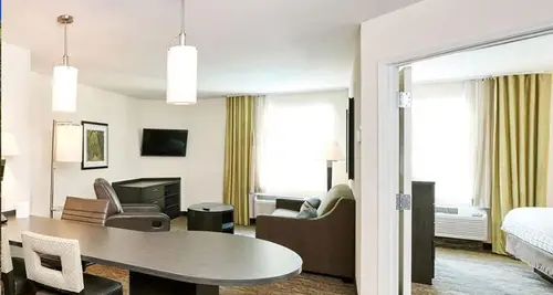 Sonesta Simply Suites Franchise Opportunities image 4