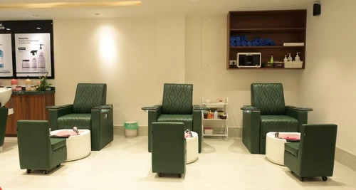 Style 365 Studio Salon Franchise Cost, Fees, Opportunity