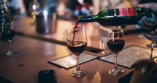 Turquoise Wine Bar Franchise Cost, Fees & Opportunity