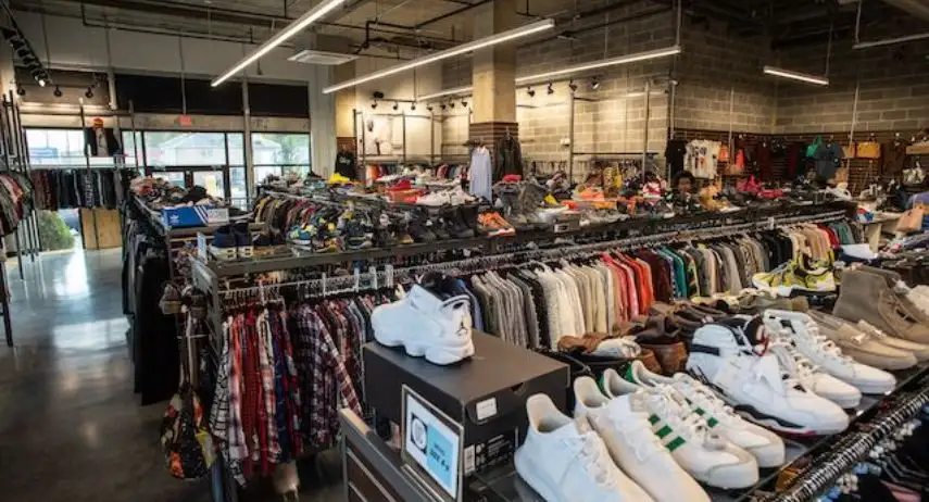 Uptown Cheapskate Franchise Opportunity image 4