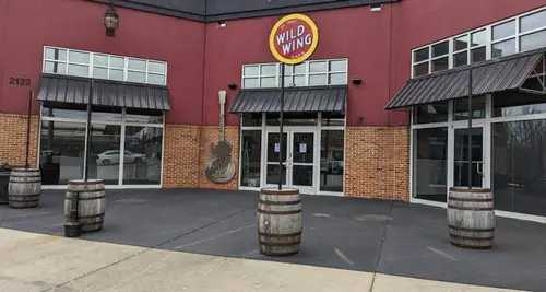 Wild Wing Cafe Franchise Cost, Fees, Opportunity image 3