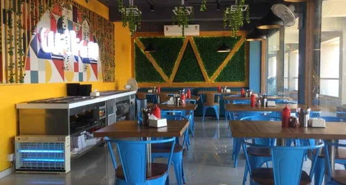William John's Pizza Franchise Cost, Fees, Opportunity