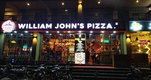 William John's Pizza Franchise Cost, Fees, Opportunity