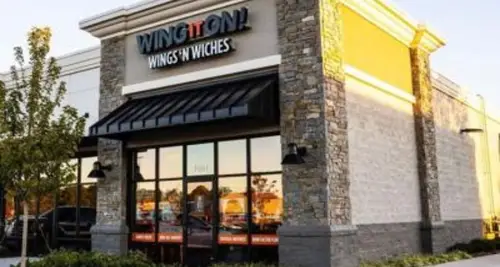 Wing It On! Franchise Cost, Fees, ROI & Opportunity
